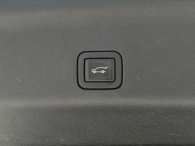 2024 Chevrolet Suburban - Photo 17