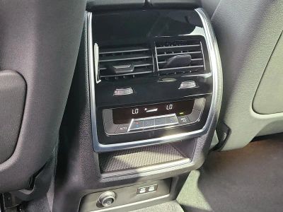 2026 BMW X5 — photo 12 view