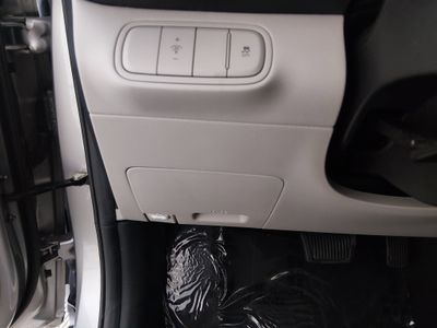 2024 Hyundai Venue — photo 13 view