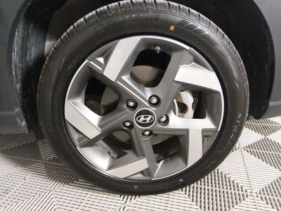 2024 Hyundai Venue — photo 10 view