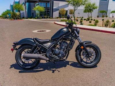 2025 Honda Rebel 300 - Photo 3