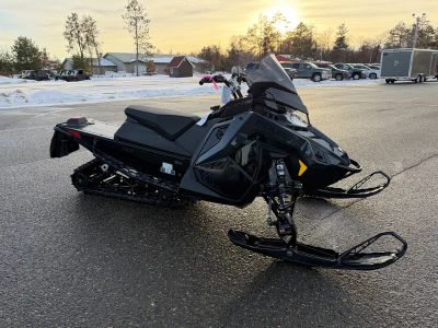 2026 Polaris 650 INDY XC 137 ES — engine compartment view