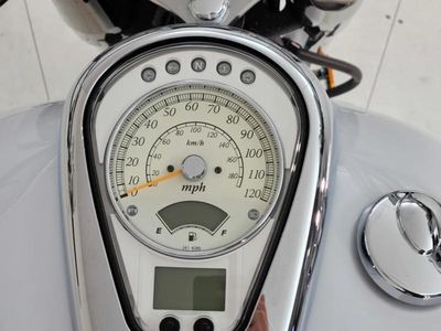 2025 Suzuki Boulevard C50T Special - Photo 11