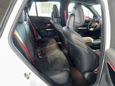 2025 Mercedes-Benz GLC — photo 12 view