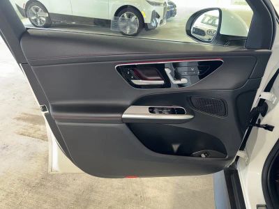 2025 Mercedes-Benz GLC — photo 18 view