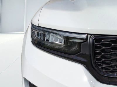 2025 Jeep Grand Cherokee — photo 8 view