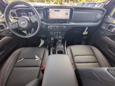 2026 Jeep Wrangler — photo 13 view