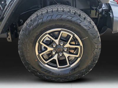 2026 Jeep Wrangler — photo 9 view