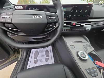 2026 Kia Sportage Plug-In Hybrid - Photo 5