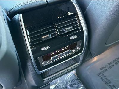 2026 BMW X5 — photo 20 view