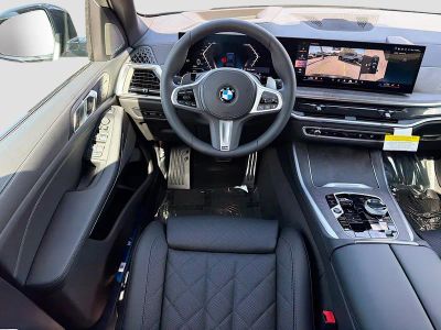 2026 BMW X5 — photo 17 view