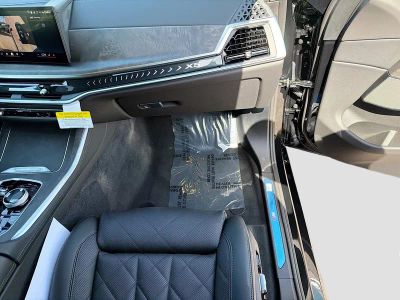 2026 BMW X5 — photo 18 view