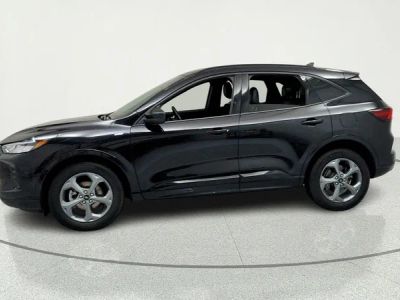 2023 Ford Escape — side profile view
