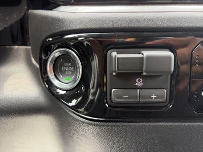 2026 Chevrolet Silverado 2500 HD — photo 13 view