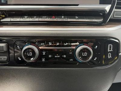 2026 Chevrolet Silverado 2500 HD — photo 12 view