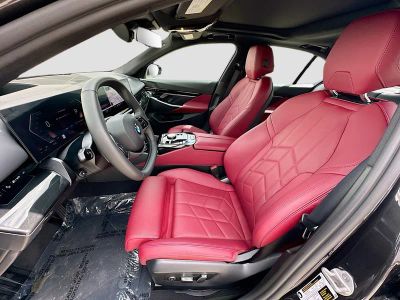 2026 BMW 5 Series — photo 20 view