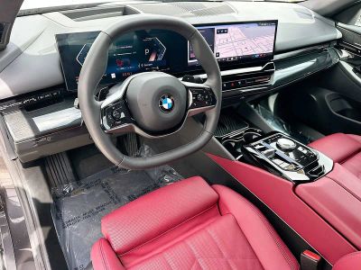 2026 BMW 5 Series — photo 9 view