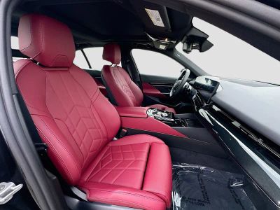2026 BMW 5 Series — photo 27 view