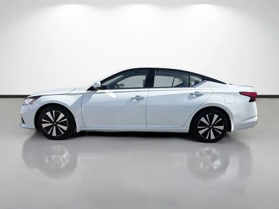2021 Nissan Altima — side profile view