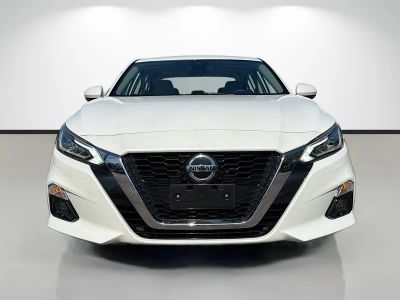 2021 Nissan Altima — photo 8 view