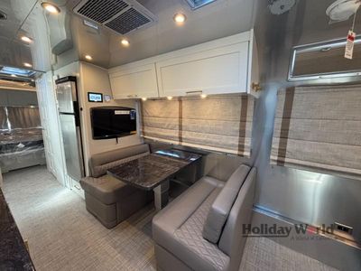 2026 Airstream Classic - Photo 11