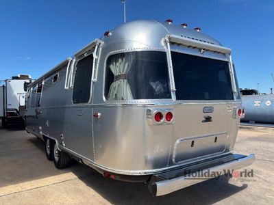 2026 Airstream Classic - Photo 27