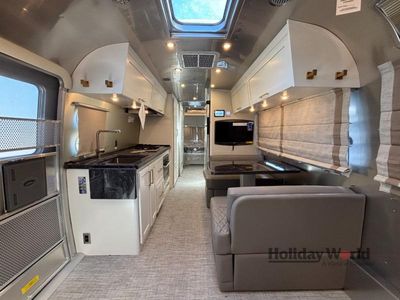 2026 Airstream Classic - Photo 4