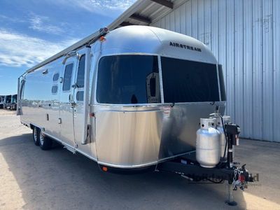 2026 Airstream Classic - Photo 1