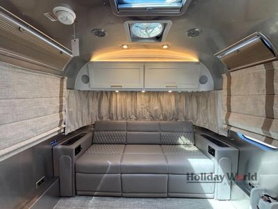 2026 Airstream Classic - Photo 6