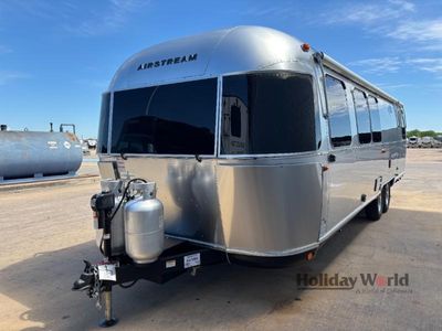 2026 Airstream Classic - Photo 3