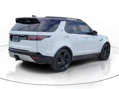 2023 Land Rover Discovery — detail view