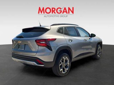 2025 Chevrolet Trax — photo 8 view