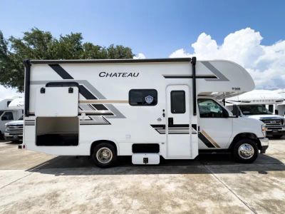 2027 Thor Motor Coach CHATEAU — photo 24 view