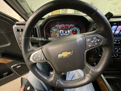 2017 Chevrolet Silverado 3500HD - Photo 9