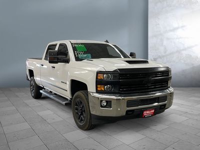 2017 Chevrolet Silverado 3500HD - Photo 2