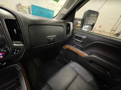 2017 Chevrolet Silverado 3500HD - Photo 8
