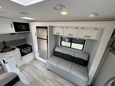 2023 Coachmen RV Cross Trail XL - Photo 10