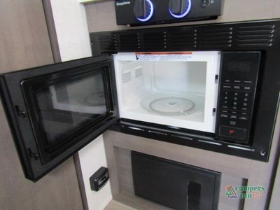 2026 Grand Design Transcend One - Photo 20
