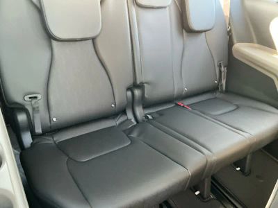 2026 Kia Carnival — photo 8 view