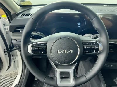 2026 Kia K5 — photo 15 view