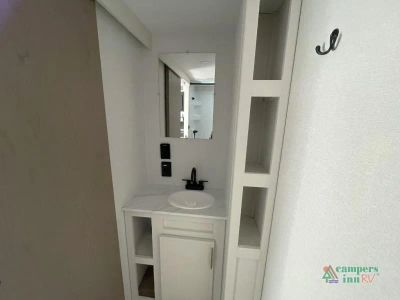 2027 Grand Design Transcend One — photo 40 view