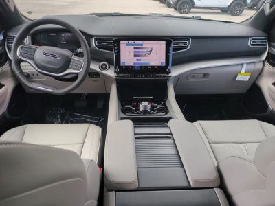 2026 Jeep Grand Wagoneer — photo 16 view