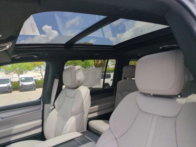 2026 Jeep Grand Wagoneer — photo 22 view