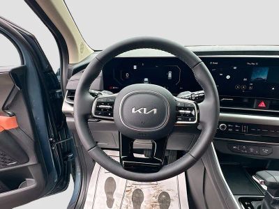 2026 Kia Carnival — photo 11 view