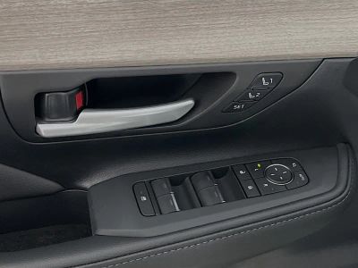 2026 Toyota Grand Highlander — photo 13 view