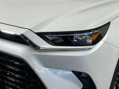 2026 Toyota Grand Highlander — photo 8 view