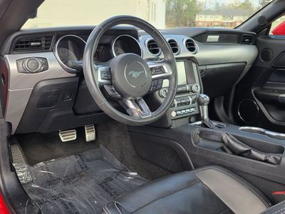 2018 Ford Mustang - Photo 8