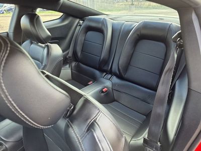 2018 Ford Mustang - Photo 17