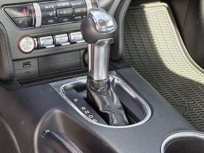 2018 Ford Mustang - Photo 21