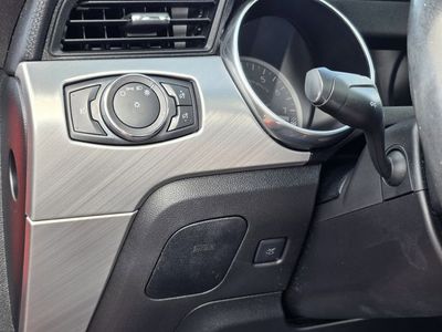 2018 Ford Mustang - Photo 18